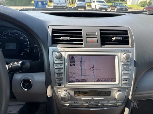 Used 2011 Toyota Camry Hybrid FWD image 20