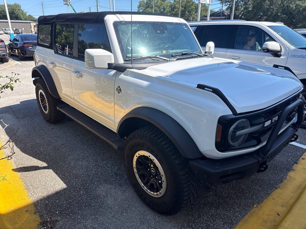 Used 2022 Ford Bronco Outer Banks w/ Sasquatch Package AWD/4WD image 1