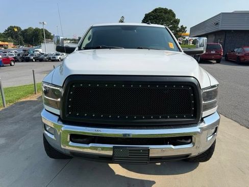 Used 2018 RAM 2500 Laramie AWD/4WD image 3