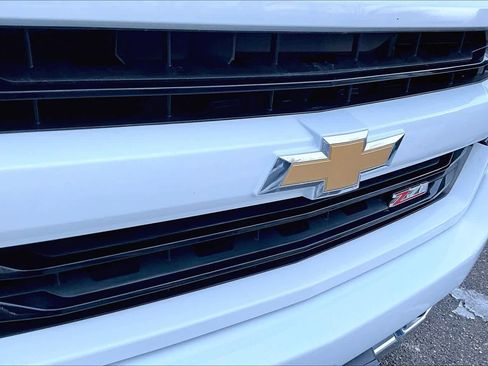 Used 2018 Chevrolet Silverado 1500 LT w/ All Star Edition image 27