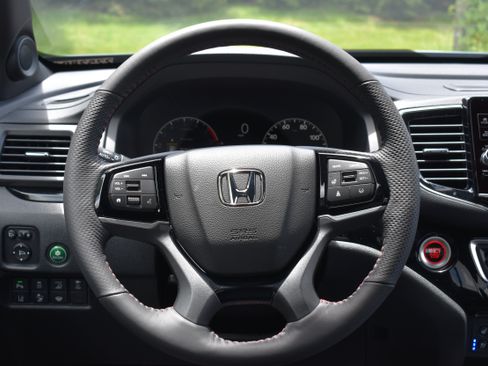 New 2026 Honda Ridgeline Black Edition image 16