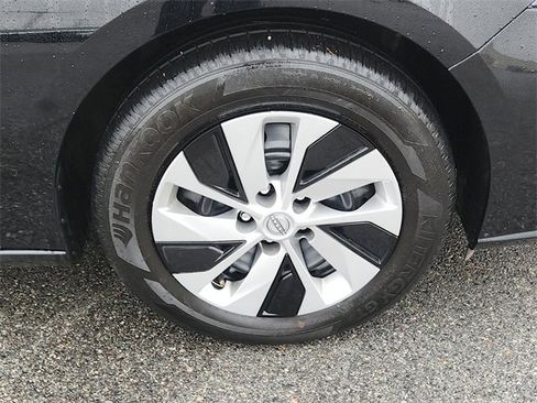 Used 2025 Nissan Altima 2.5 S image 16