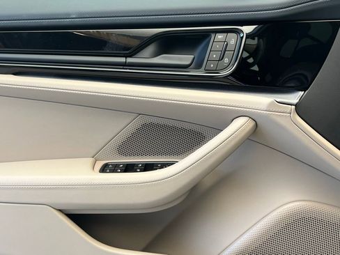Used 2026 Porsche Panamera image 19