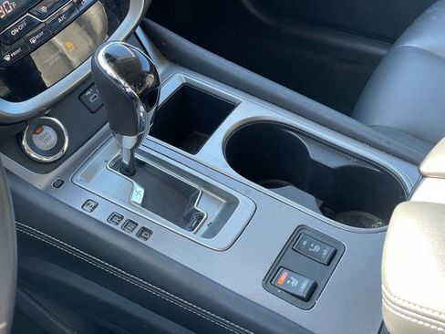 Certified 2024 Nissan Murano SV image 21