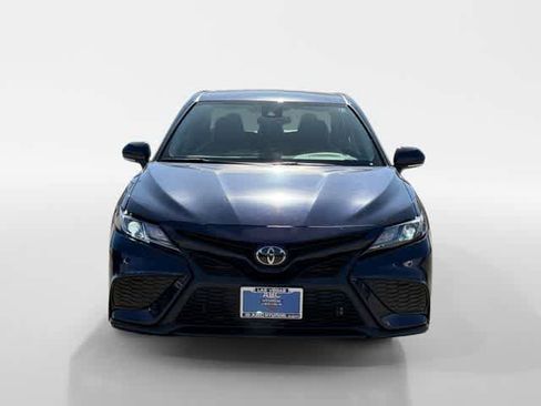 Used 2022 Toyota Camry SE image 8