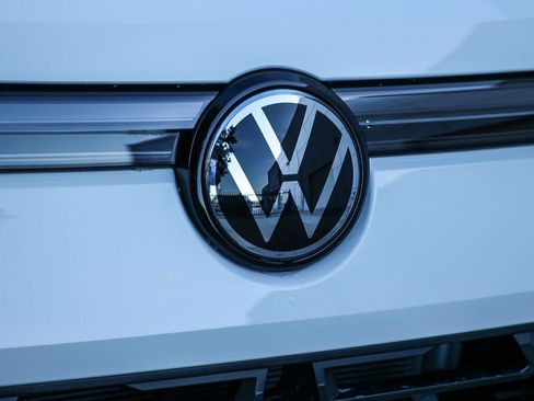 New 2026 Volkswagen Tiguan SE image 15