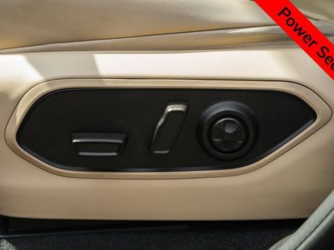 Used 2021 Jeep Grand Cherokee L Limited w/ Luxury Tech Group II AWD/4WD image 19