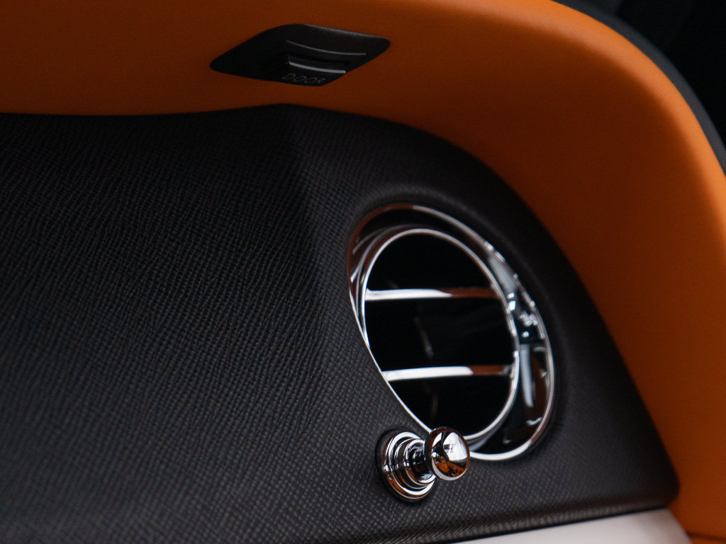 Certified 2023 Rolls-Royce Cullinan AWD/4WD image 48