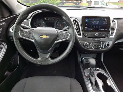 Used 2024 Chevrolet Malibu LT FWD image 11