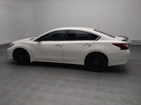 Used 2017 Nissan Altima 2.5 SR w/ Midnight Edition Package image 3