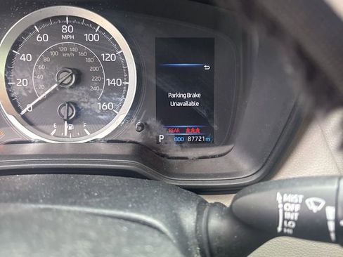 Used 2022 Toyota Corolla LE FWD image 4