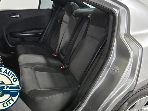 Used 2018 Dodge Charger SXT RWD image 26