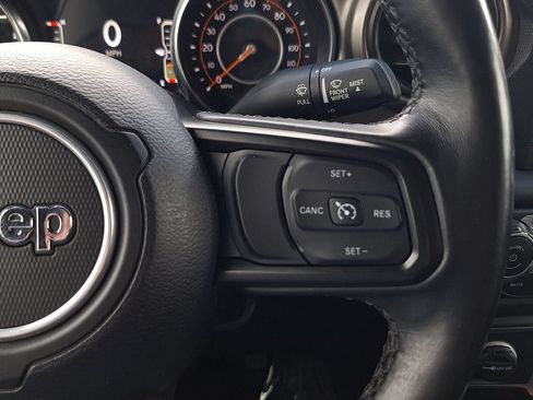 Used 2021 Jeep Wrangler Sport AWD/4WD image 16