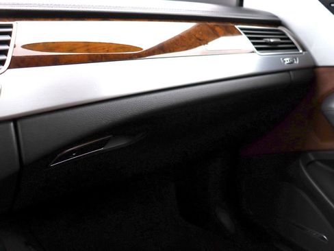 Used 2015 Audi A8 4.0T w/ Luxury Package image 29