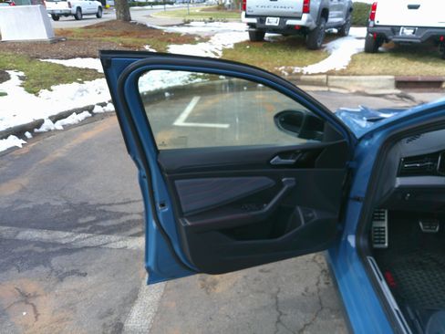 Used 2025 Volkswagen Jetta GLI Autobahn w/ GLI Black Package image 17