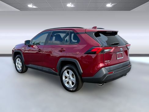 Certified 2021 Toyota RAV4 XLE image 3