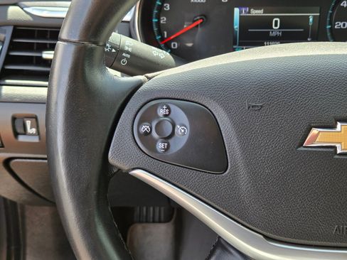 Used 2019 Chevrolet Impala LT FWD image 16