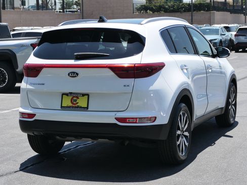 Used 2017 Kia Sportage EX w/ EX Premium Package FWD image 3
