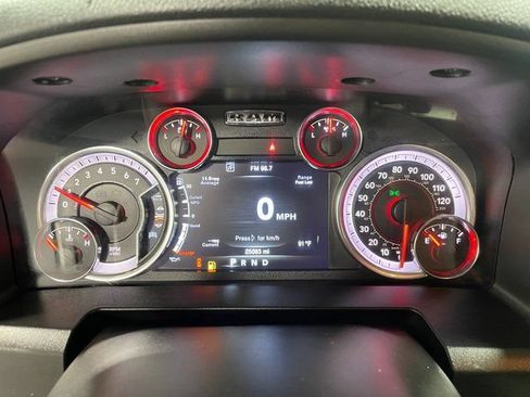 Used 2024 RAM 1500 Warlock AWD/4WD image 15