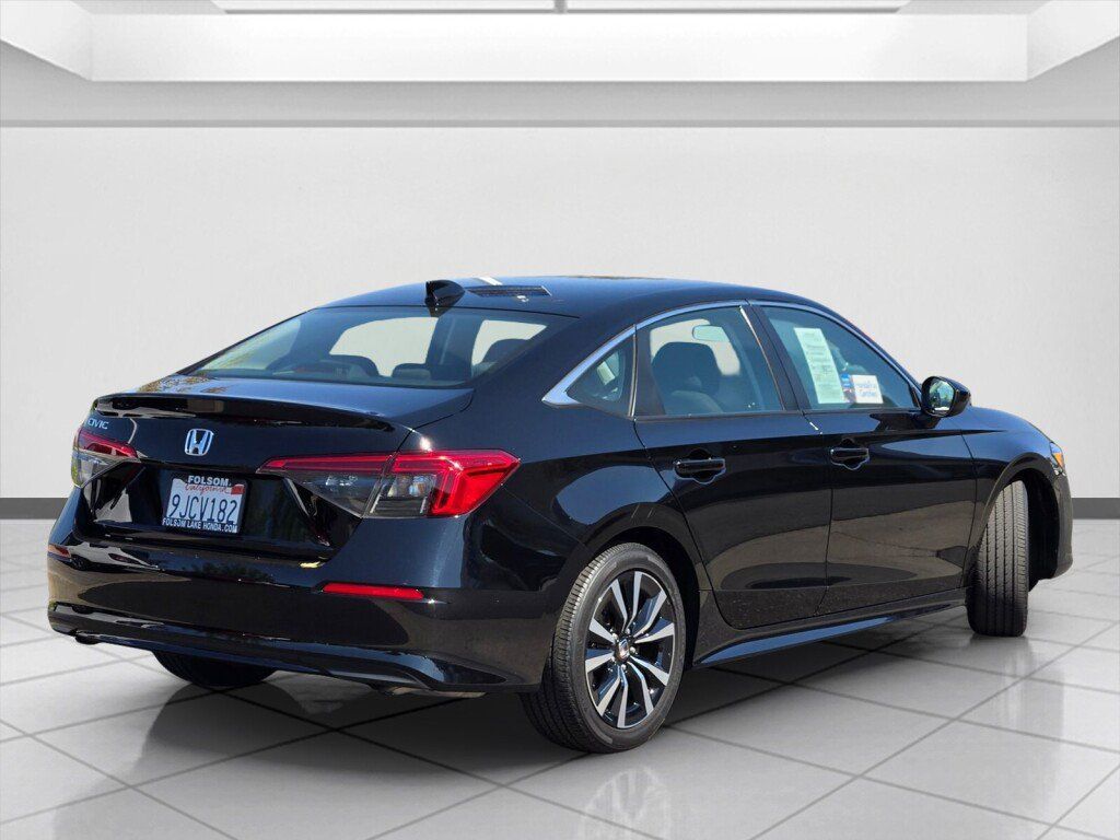 Certified 2024 Honda Civic EX image 5