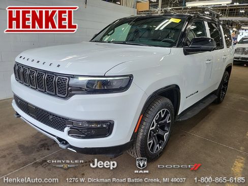 Used 2025 Jeep Wagoneer Series II image 1