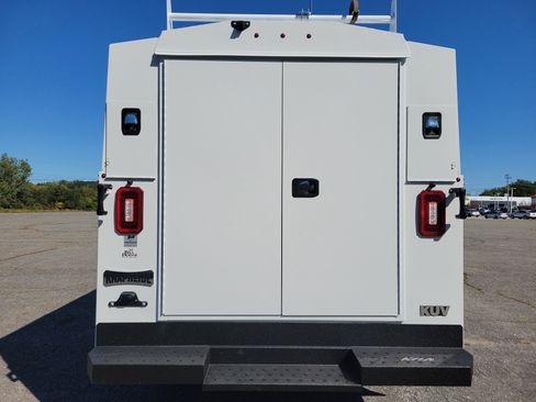 New 2025 GMC Savana 3500 w/ Power Convenience Package image 6