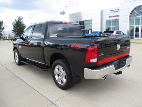 Used 2019 RAM 1500 Tradesman w/ Tradesman SXT Package AWD/4WD image 4