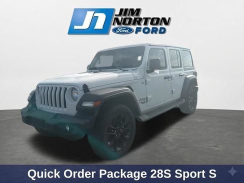Used 2018 Jeep Wrangler Unlimited Sport S AWD/4WD image 4