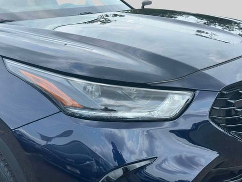 Certified 2024 Toyota Highlander XSE AWD/4WD image 13