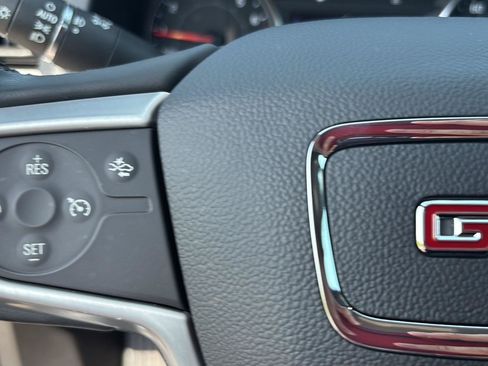 Used 2023 GMC Acadia SLT w/ LPO, Floor Liner Package AWD/4WD image 29