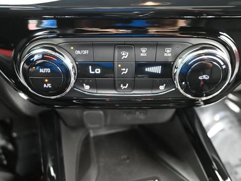 Used 2026 Chevrolet Trax RS w/ Sunroof Package FWD image 20