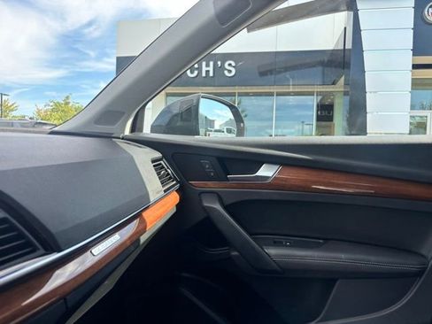 Used 2021 Audi Q5 Premium Plus w/ Premium Plus Package AWD/4WD image 12