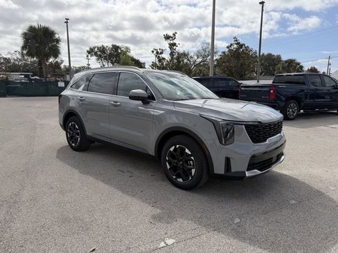 New 2026 Kia Sorento S AWD/4WD image 2