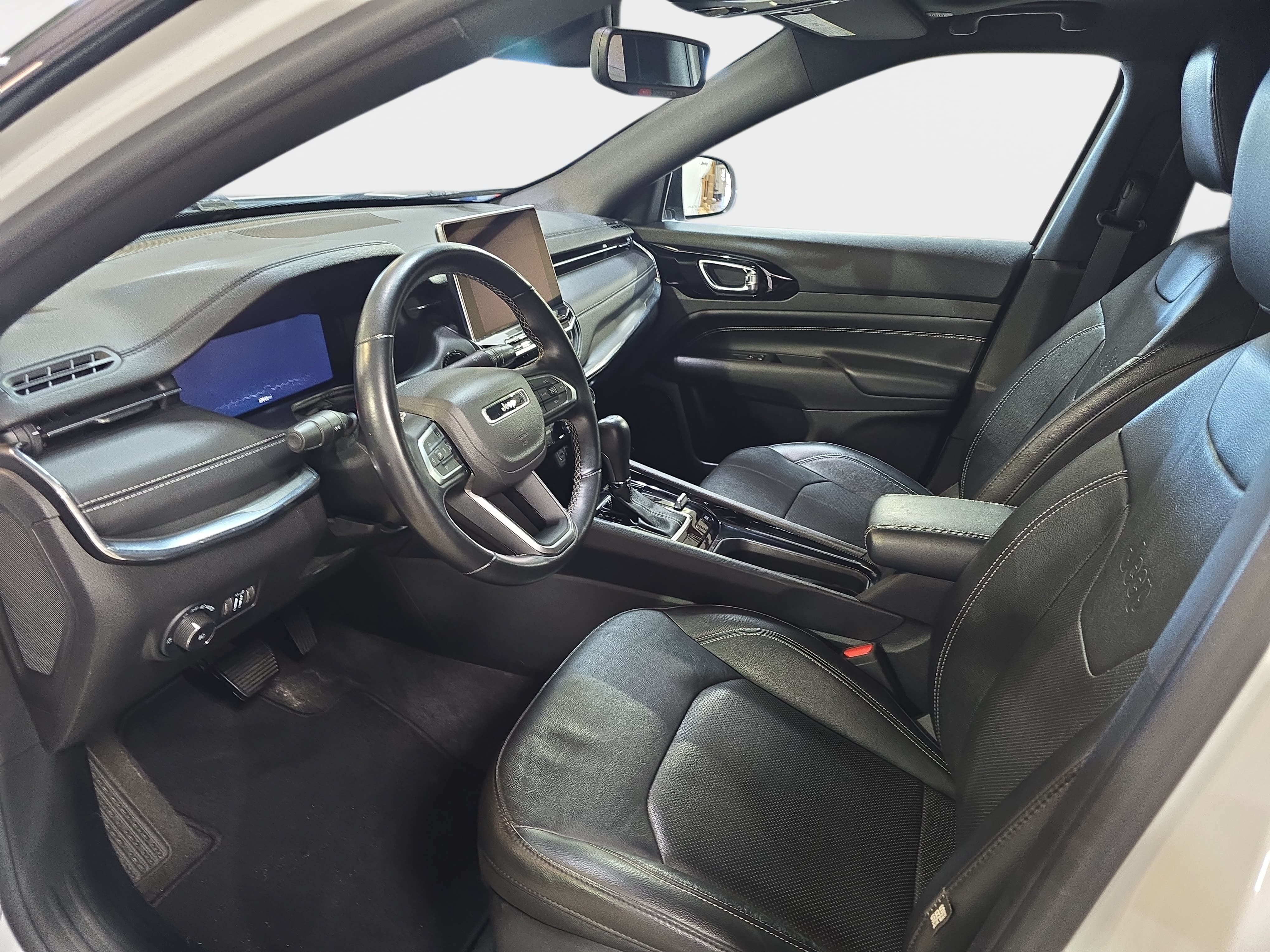Used 2022 Jeep Compass High Altitude AWD/4WD image 13
