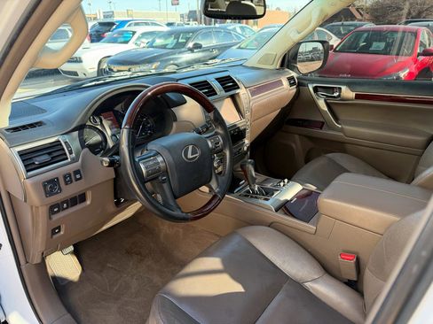 Used 2019 Lexus GX 460 Premium AWD/4WD image 12