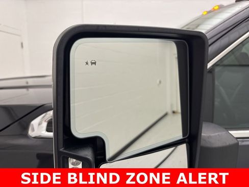 Used 2020 GMC Sierra 3500 Denali w/ Denali Ultimate Package image 12