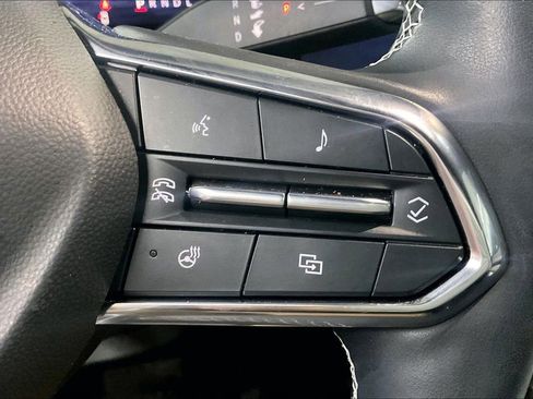 Used 2024 Chevrolet Traverse RS image 15