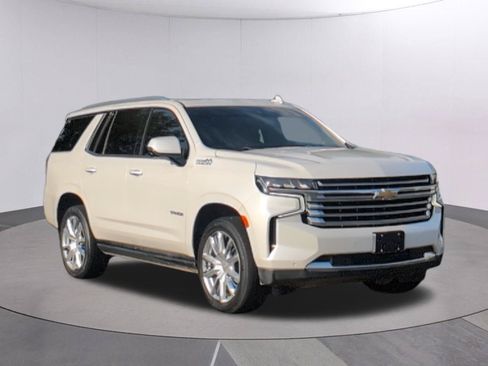 Used 2021 Chevrolet Tahoe High Country w/ Premium Package AWD/4WD image 9