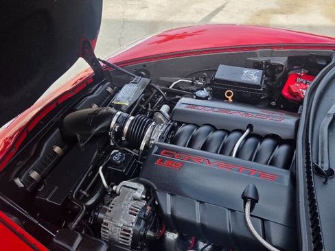 Used 2007 Chevrolet Corvette Coupe w/ Preferred Equipment Group RWD image 19