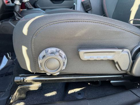 Used 2021 Jeep Wrangler Unlimited Rubicon image 14