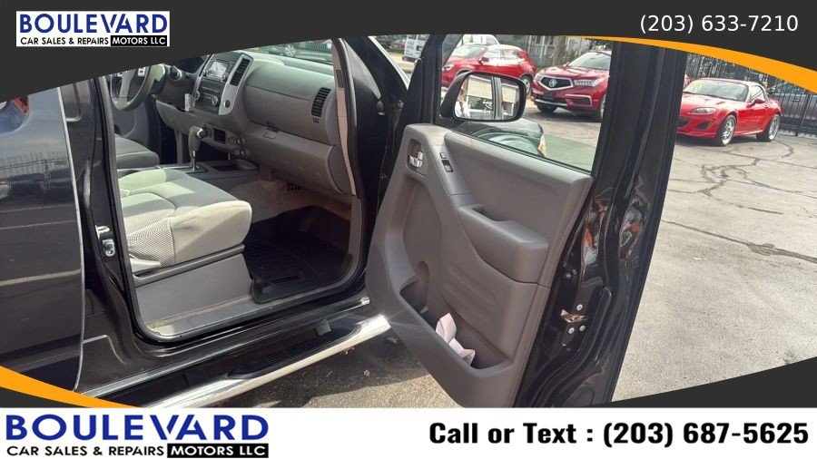 Used 2016 Nissan Frontier SV AWD/4WD image 31