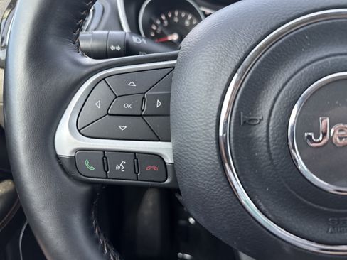 Used 2019 Jeep Compass Limited FWD image 18