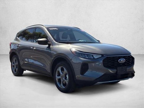Used 2025 Ford Escape ST-Line image 3