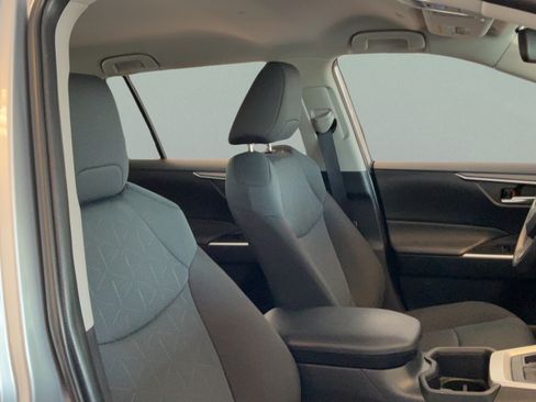 Certified 2025 Toyota RAV4 XLE FWD image 24