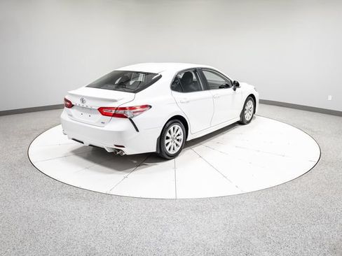 Used 2019 Toyota Camry SE FWD image 28