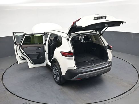 Used 2023 Nissan Rogue SV FWD image 50