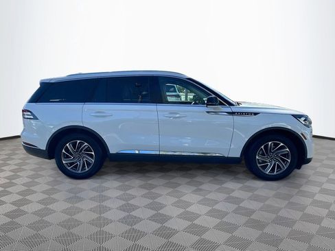 Used 2023 Lincoln Aviator Standard image 5