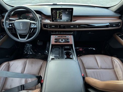 Used 2022 Lincoln Aviator Reserve w/ Elements Package Plus image 6