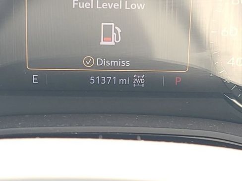 Used 2023 Cadillac XT6 Premium Luxury AWD/4WD image 2