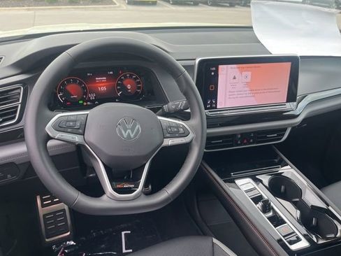 New 2026 Volkswagen Atlas Peak Edition AWD/4WD image 35